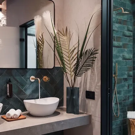 Mansio Boutique ホテル 4*